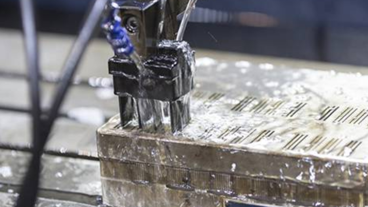 How Do Sinker and Wire EDM Differ in Precision within Electrical Discharge Machining?